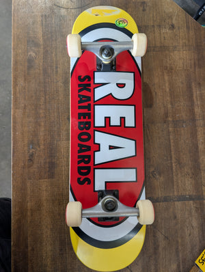 REAL COMP CLASSIC OVAL II 7.75 - Scuff Marks