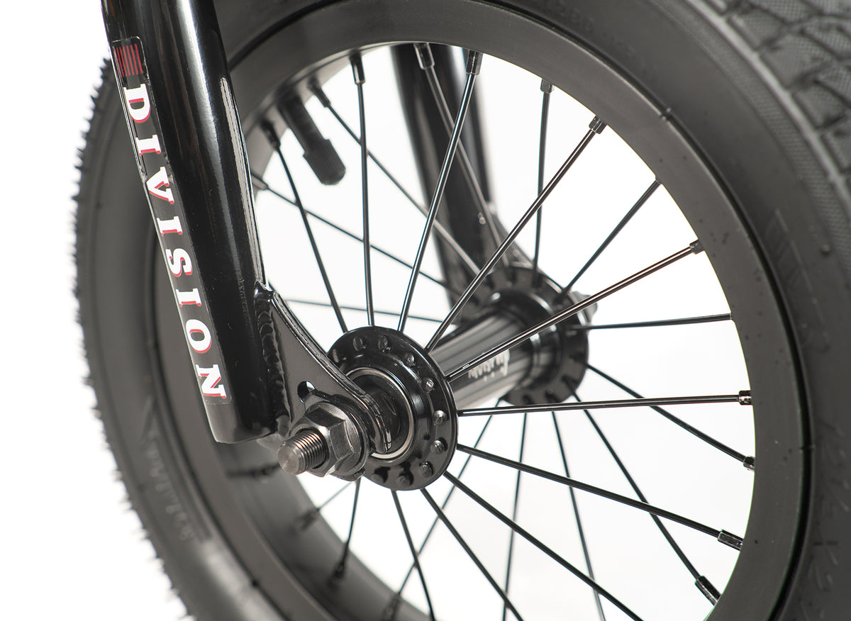 Division Blitzer 12" front wheel