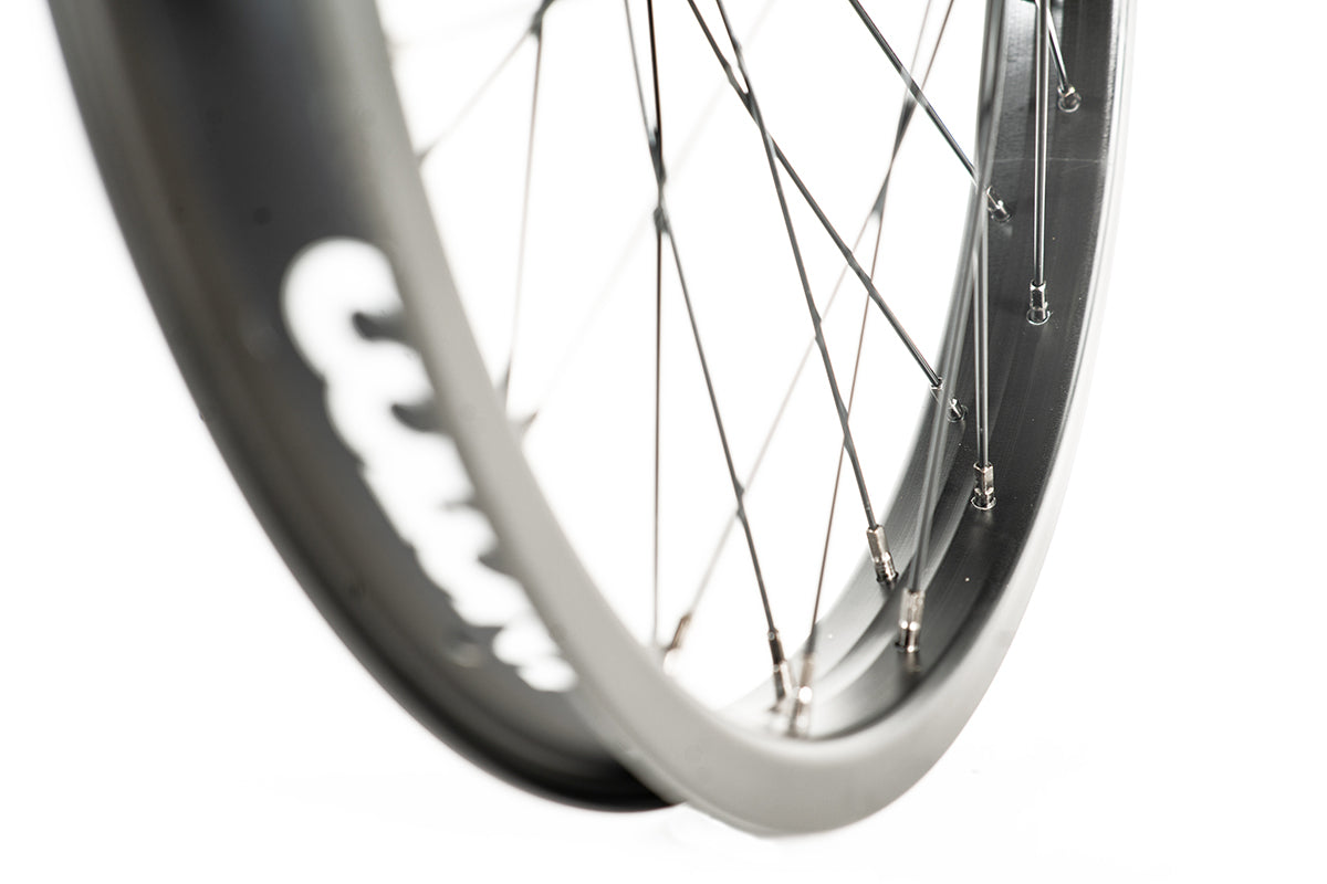 Colony Pintour 18" Front Wheel
