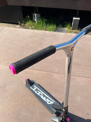 Grit Custom Complete Scooter - Black/Chrome/Pink